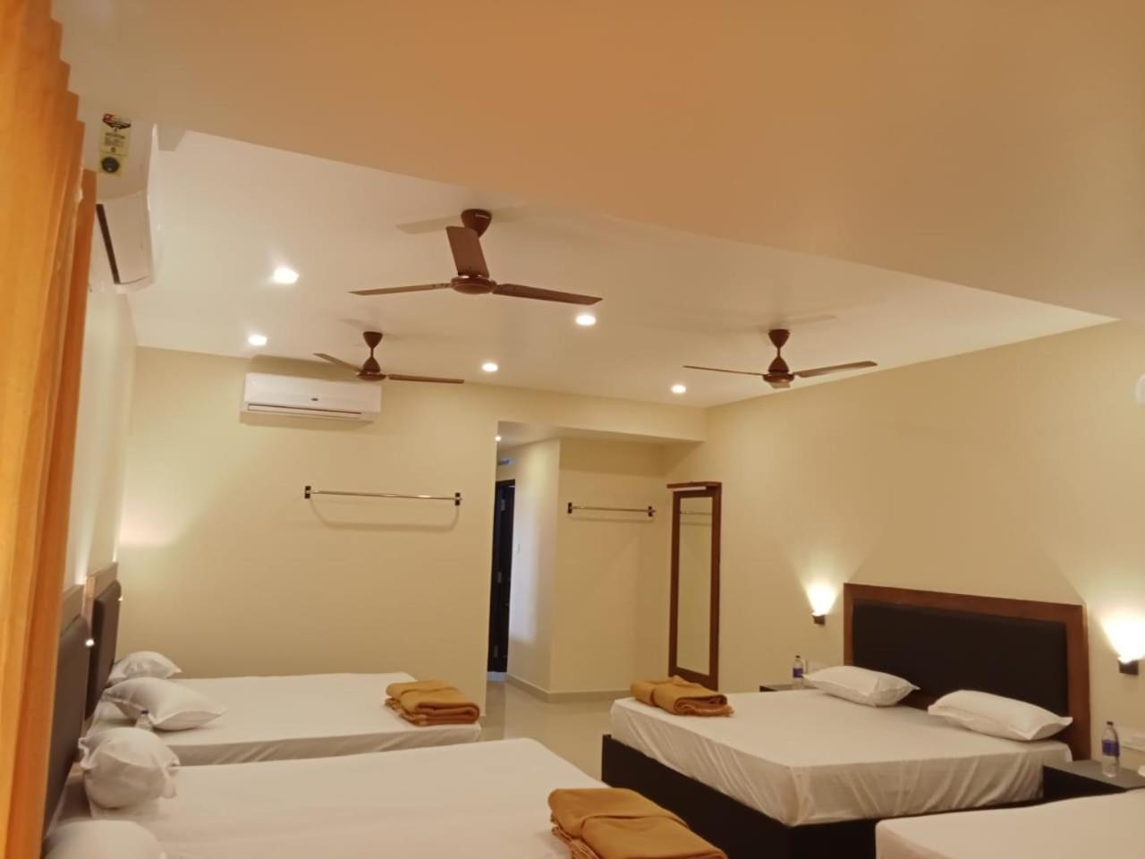 Hotel Sri Devi Kanjakumari Kültér fotó